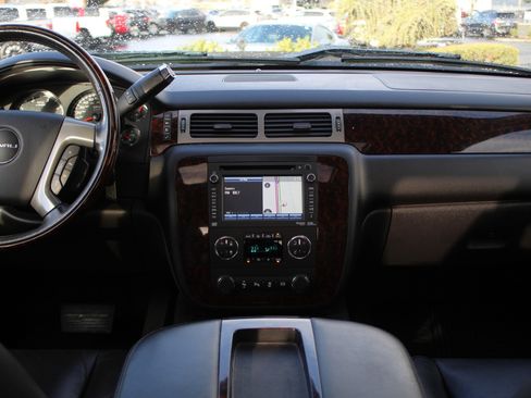 Used 2012 GMC Sierra 3500 Denali image 23