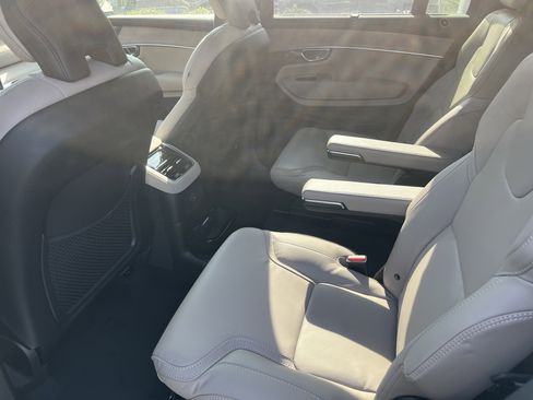 New 2026 Volvo XC90 T8 Ultra w/ Lounge Package image 11