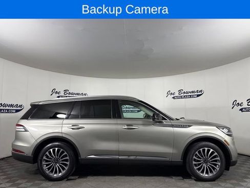 Used 2023 Lincoln Aviator AWD w/ Premium Package image 5
