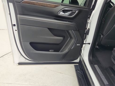 Used 2022 Chevrolet Suburban Premier image 29
