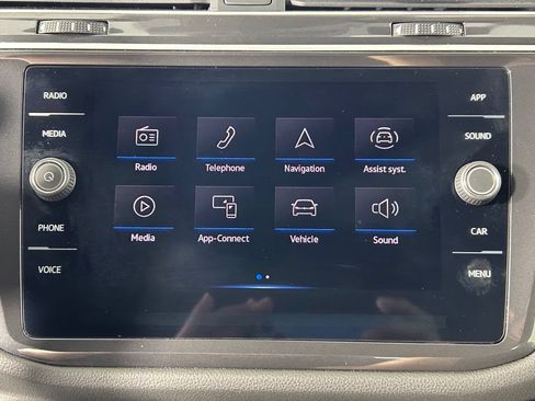 Used 2024 Volkswagen Tiguan SE R-Line AWD/4WD image 18