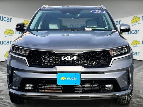 Used 2023 Kia Sorento EX w/ Panoramic Sunroof Package image 2