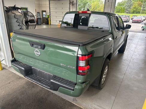 Used 2023 Nissan Frontier SV w/ SV Premium Package AWD/4WD image 8