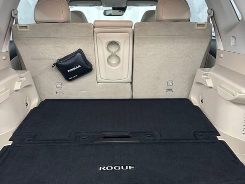 Used 2017 Nissan Rogue SL w/ SL Premium Package AWD/4WD image 29
