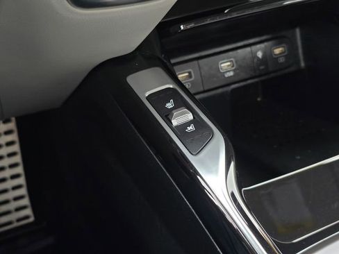 Certified 2023 Kia Sorento SX Prestige AWD/4WD image 33