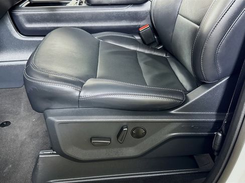 Used 2025 Ford Expedition Max Platinum image 23