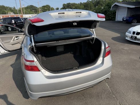 Used 2009 Toyota Camry SE FWD image 23