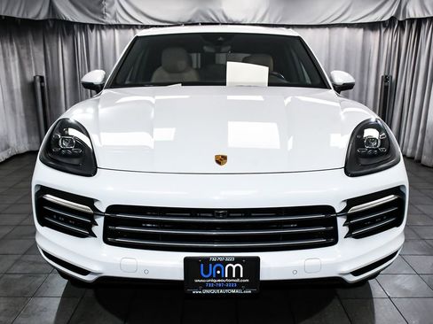 Used 2023 Porsche Cayenne AWD/4WD image 2