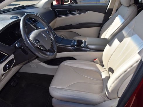 Used 2018 Lincoln MKX Reserve w/ Driver Assistance Package image 10