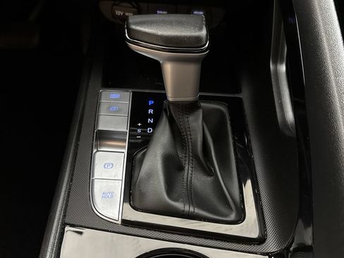 Certified 2023 Hyundai Elantra Limited FWD image 21