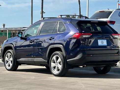 Used 2021 Toyota RAV4 XLE Premium image 6