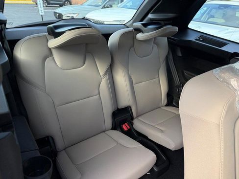 New 2026 Volvo XC90 B6 Plus w/ Protection Package Premier image 6