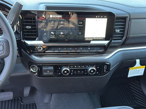 New 2026 GMC Sierra 1500 Elevation image 17