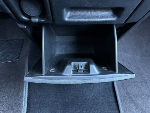 Used 2005 Honda CR-V LX image 19