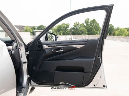 Used 2014 Lexus LS 460 AWD w/ Comfort Package image 47