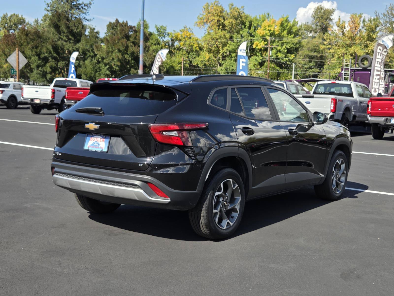 Used 2025 Chevrolet Trax LT w/ LT Convenience Package FWD image 5
