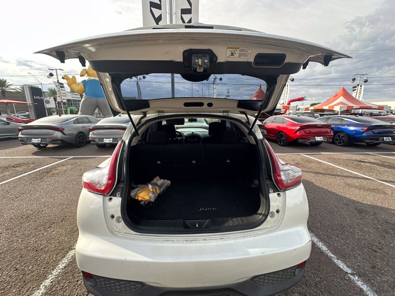 Used 2015 Nissan Juke S FWD image 15