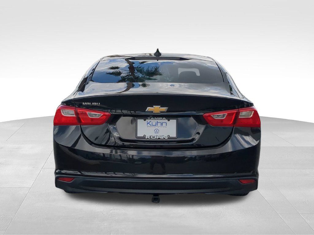 Used 2018 Chevrolet Malibu LS FWD image 4
