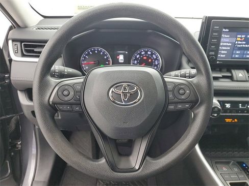 Used 2020 Toyota RAV4 XLE image 22