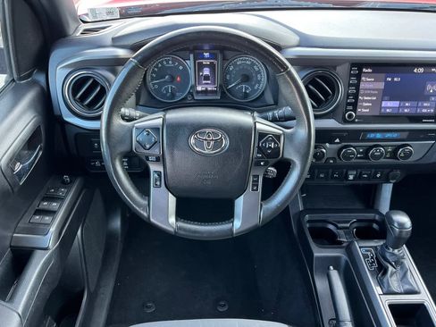 Used 2021 Toyota Tacoma TRD Off-Road image 15