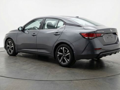 Used 2025 Nissan Sentra SV image 6
