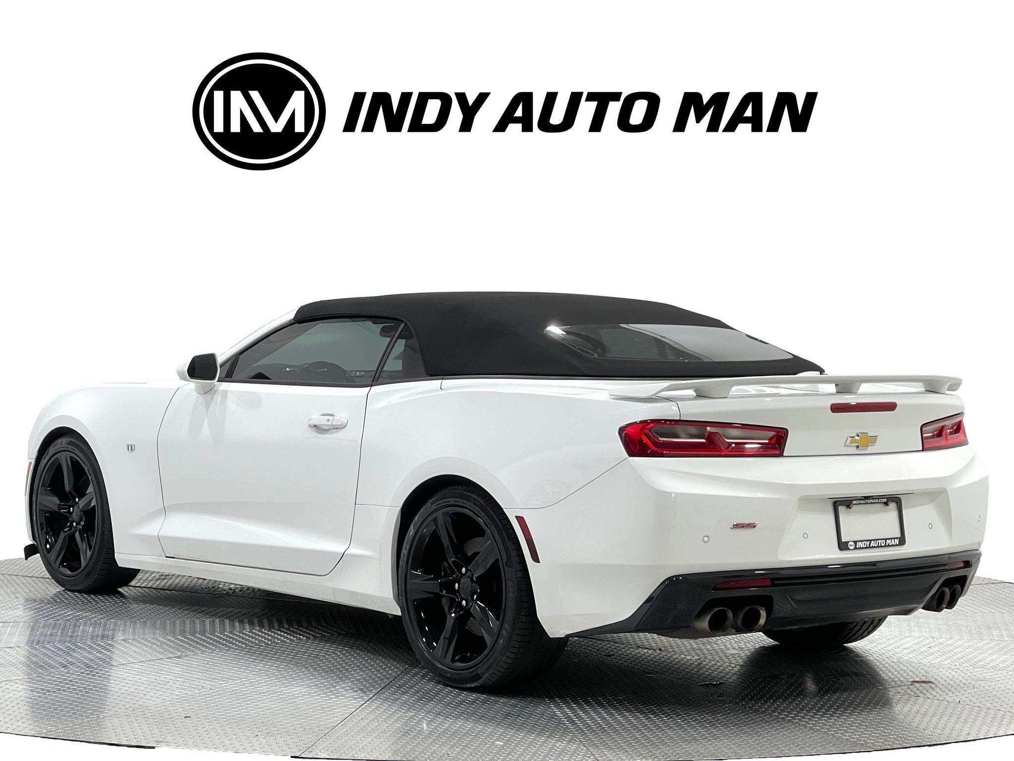 Used 2018 Chevrolet Camaro SS RWD image 6