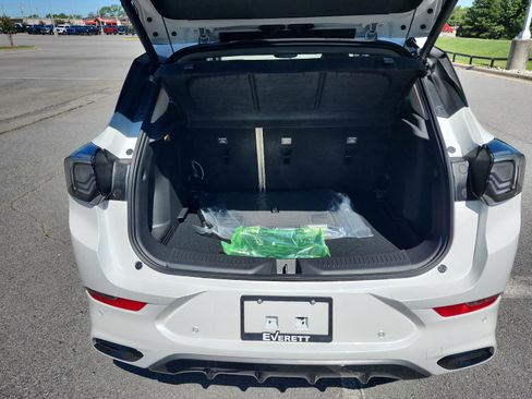 New 2026 Buick Encore GX Avenir w/ Avenir Technology Package image 9