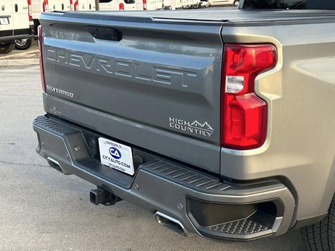 Used 2021 Chevrolet Silverado 1500 High Country image 12
