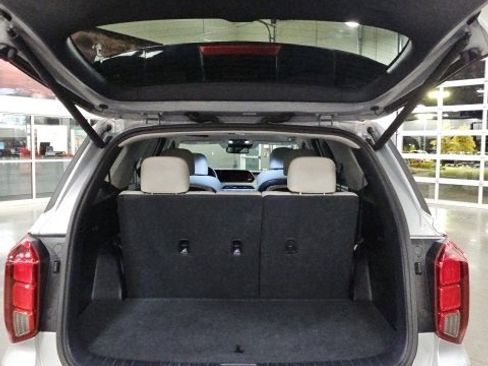 Used 2022 Hyundai Palisade SEL w/ Premium Package image 39