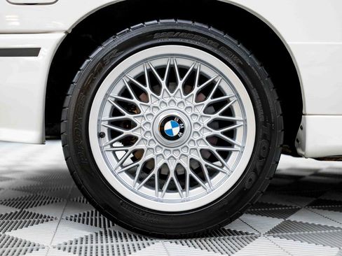 Used 1990 BMW M3 Coupe RWD image 36
