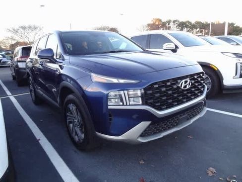Used 2023 Hyundai Santa Fe SE image 3