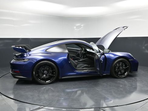 Certified 2022 Porsche 911 GT3 RWD image 33