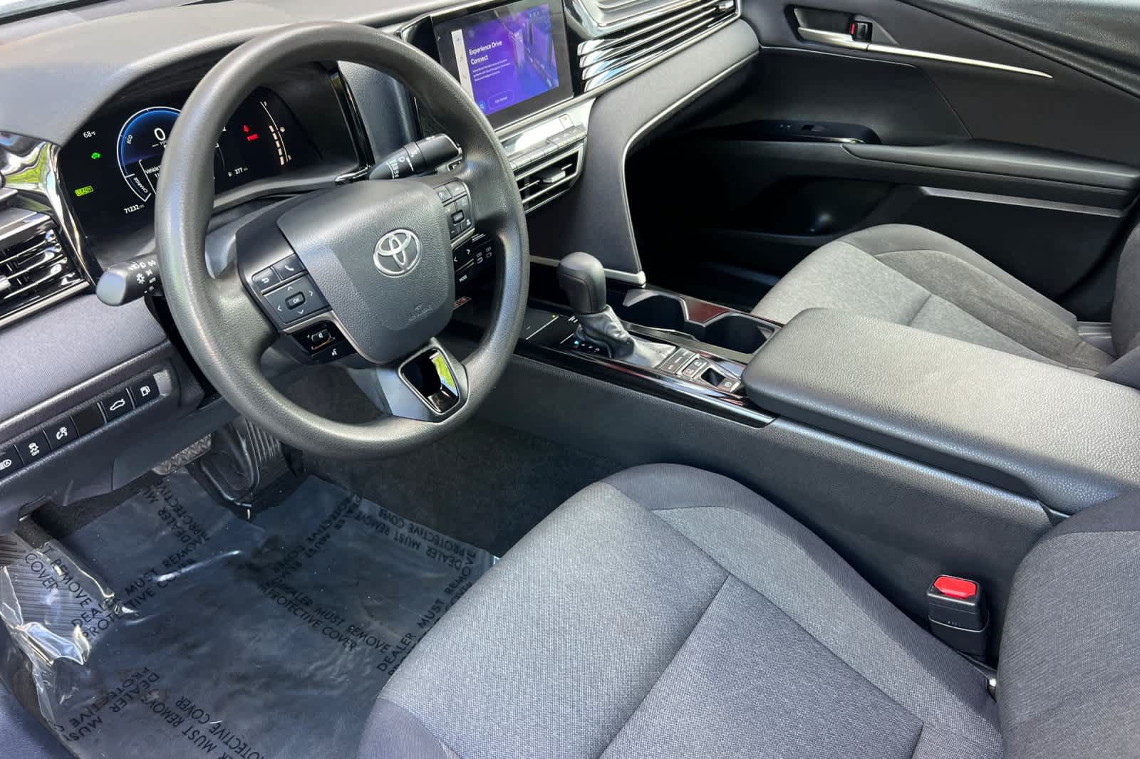 Used 2025 Toyota Camry LE FWD image 11