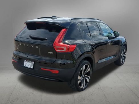 Used 2023 Volvo XC40 B5 Plus w/ Protection Package Premier AWD/4WD image 6