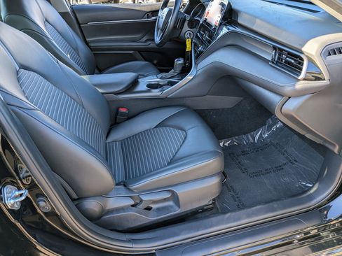 Used 2023 Toyota Camry SE image 31