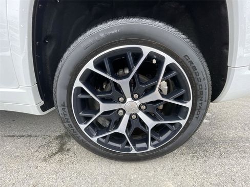 Used 2023 Jeep Grand Cherokee Summit image 26