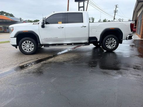 Used 2020 GMC Sierra 3500 Denali w/ Denali Ultimate Package AWD/4WD image 1