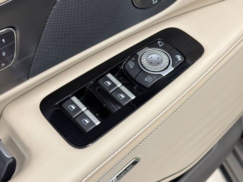 Used 2025 Lincoln Nautilus Reserve AWD/4WD image 20