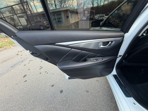 Used 2015 INFINITI Q50 Premium w/ Navigation Package image 20