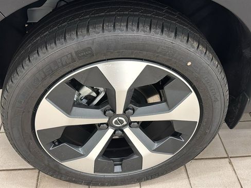 New 2026 Volvo XC40 B5 Plus w/ Climate Package image 31