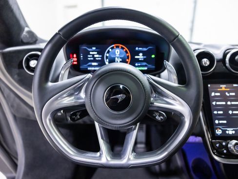 Used 2022 McLaren GT RWD image 41