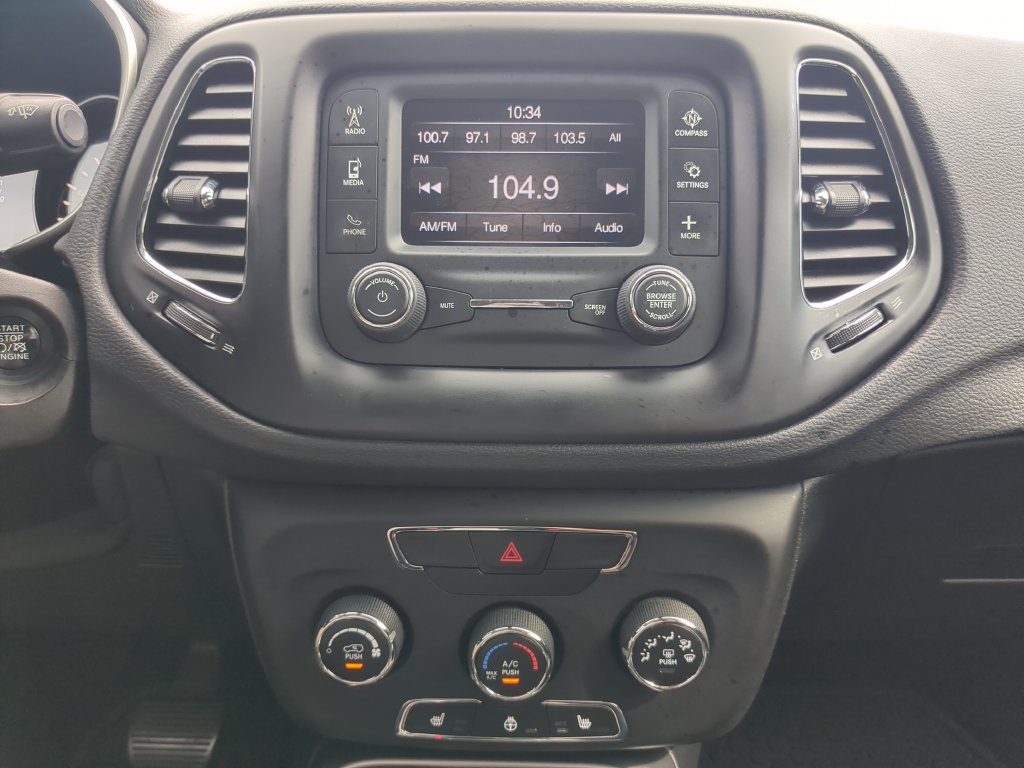 Used 2018 Jeep Compass Latitude w/ Cold Weather Group AWD/4WD image 21