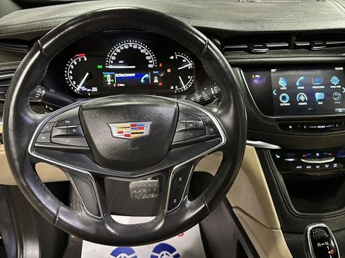 Used 2018 Cadillac XT5 AWD image 21
