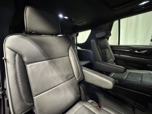 Used 2024 GMC Yukon Denali w/ Denali Reserve Package image 28