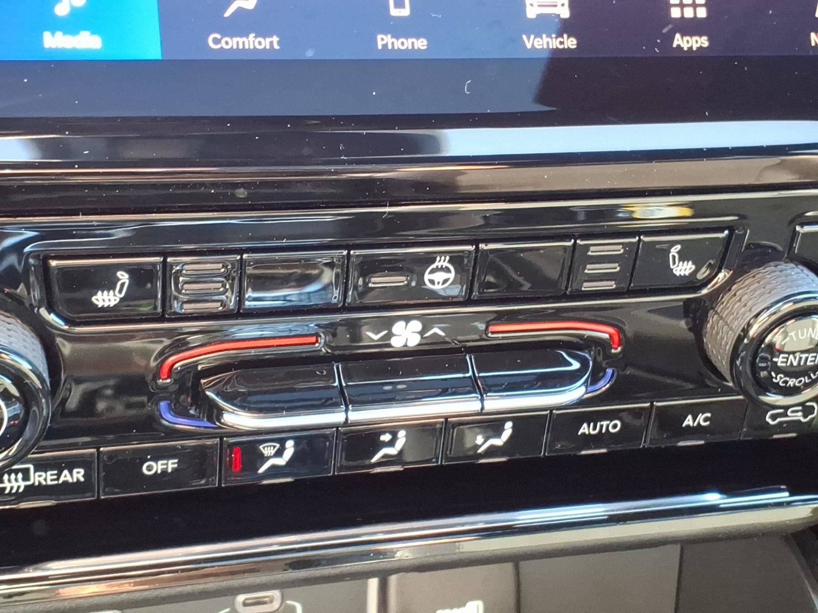 New 2027 Jeep Grand Cherokee Laredo X AWD/4WD image 23