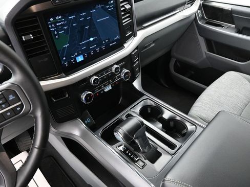 Used 2023 Ford F150 Lightning XLT image 21