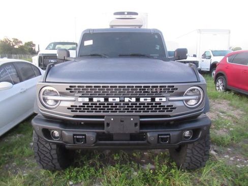 Used 2025 Ford Bronco Badlands AWD/4WD image 2