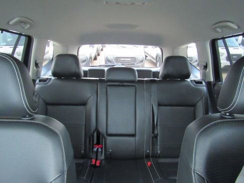 Used 2023 Volkswagen Atlas SE FWD image 36