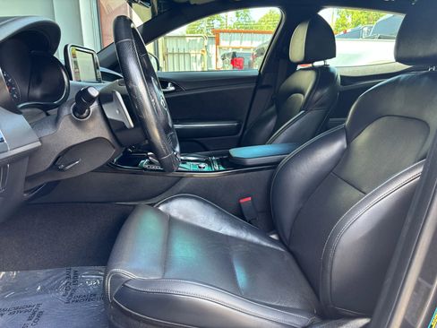 Used 2021 Kia Stinger GT-Line image 30