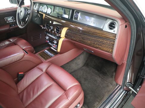 Certified 2018 Rolls-Royce Phantom Extended Wheelbase image 16